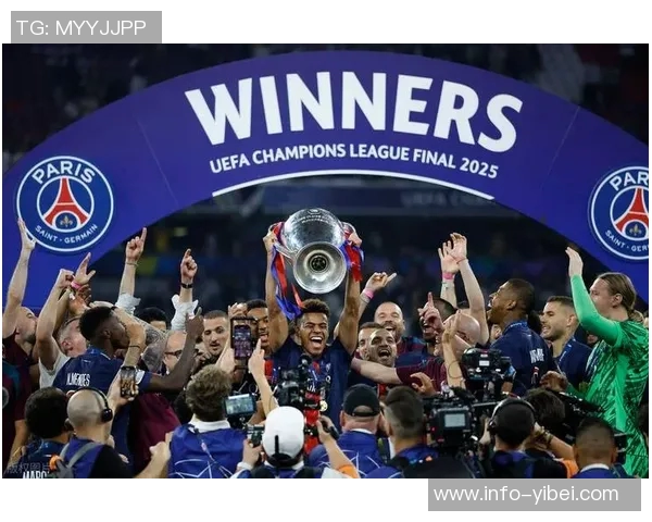 杜埃称赞登贝莱为球队领袖强调全力争夺每一个奖杯的决心 杜埃称赞登贝莱为球队领袖强调全力争夺每一个奖杯的决心